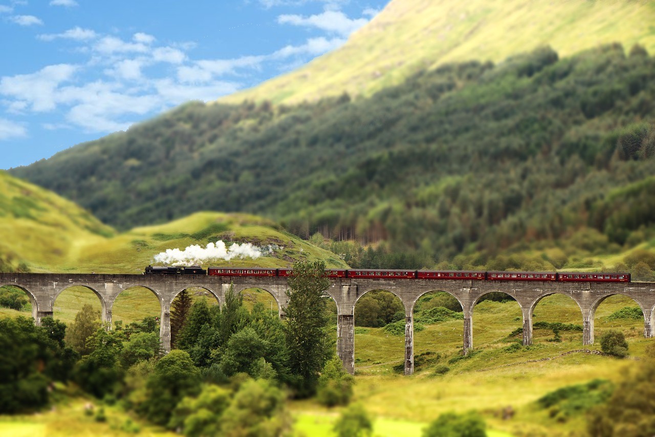 ROMANTIC HIGHLAND RAILWAYS
